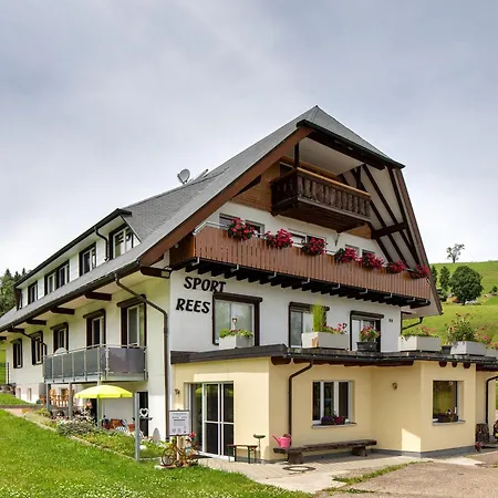 Sport Rees- Ulrich Apartment *